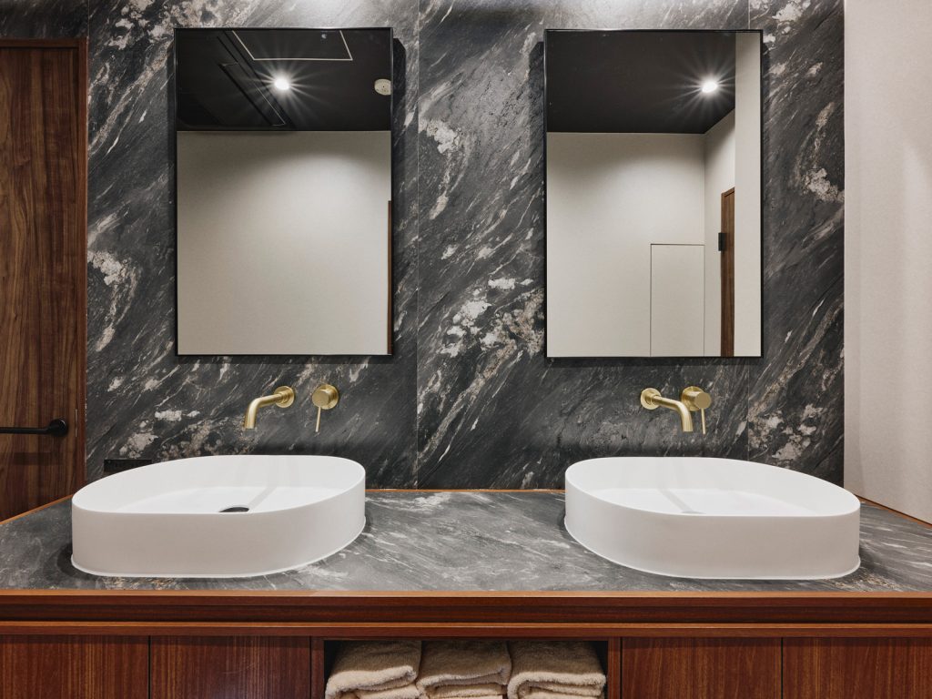 illi-Enu-Yotsuya_240424_0139